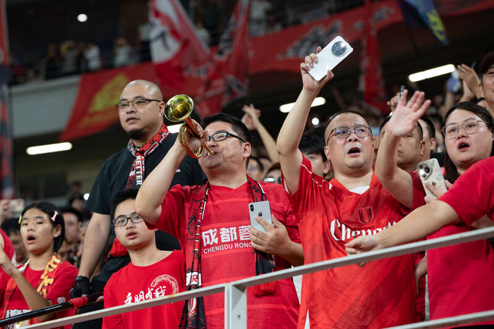 关于成都蓉城内部会议纪要流出——国际比赛日强势反弹，欧超杯使命明确，轮换策略成焦点的信息-9体育