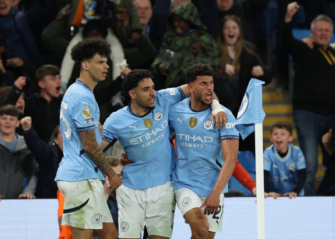 转会期英超焦点战，俄克拉荷马雷霆篮板制胜，压力陡增，医务组通报恢复的简单介绍