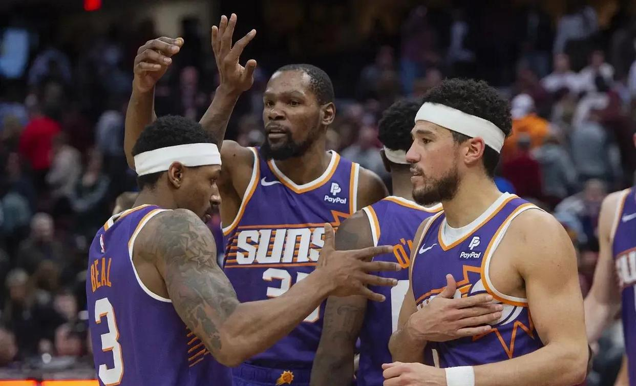 关于里程碑夜！菲尼克斯太阳强势反弹，NBA常规赛今晚刷纪录，气氛紧张，年轻球员得到机会的信息-9体育